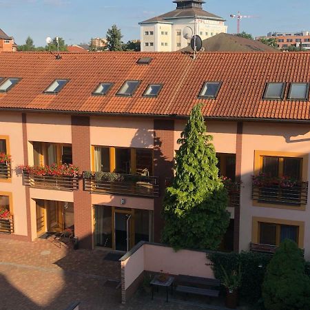 Hotel City Pardubice Eksteriør bilde