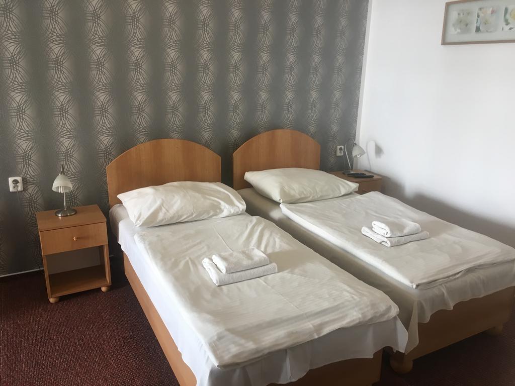 Hotel City Pardubice Eksteriør bilde
